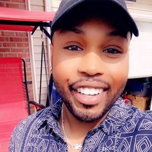 Meet your Posher, Aaron